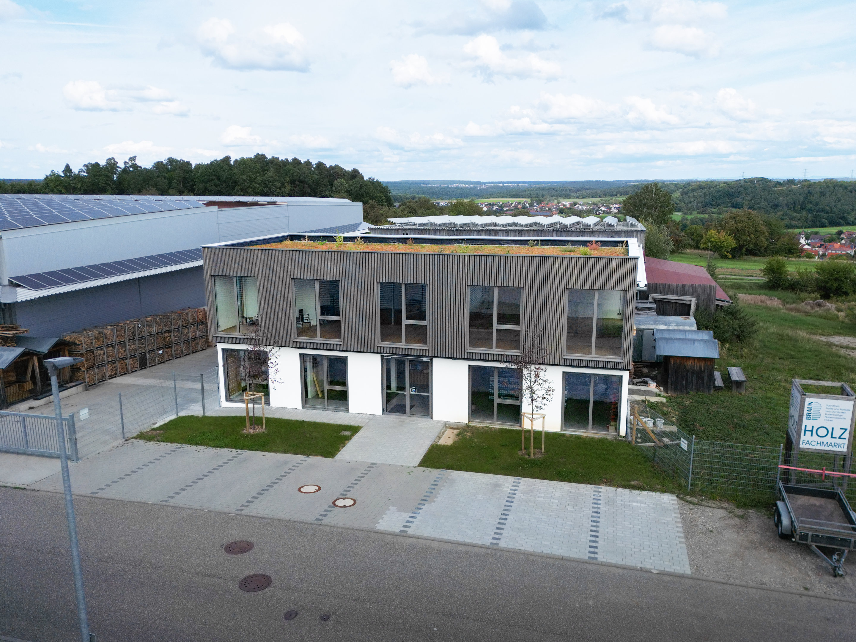 Holzmarkt Hero und Baugewerbe-Layout